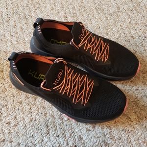 KURU black/coral running shoes sz 8